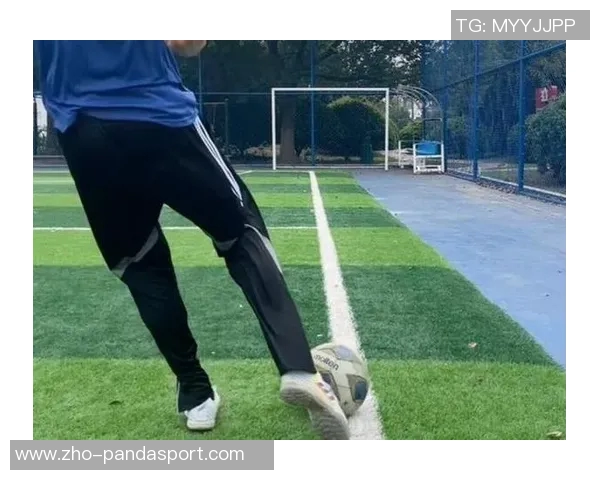 足球打门技巧解析如何提高射门准确性与力量的完美结合